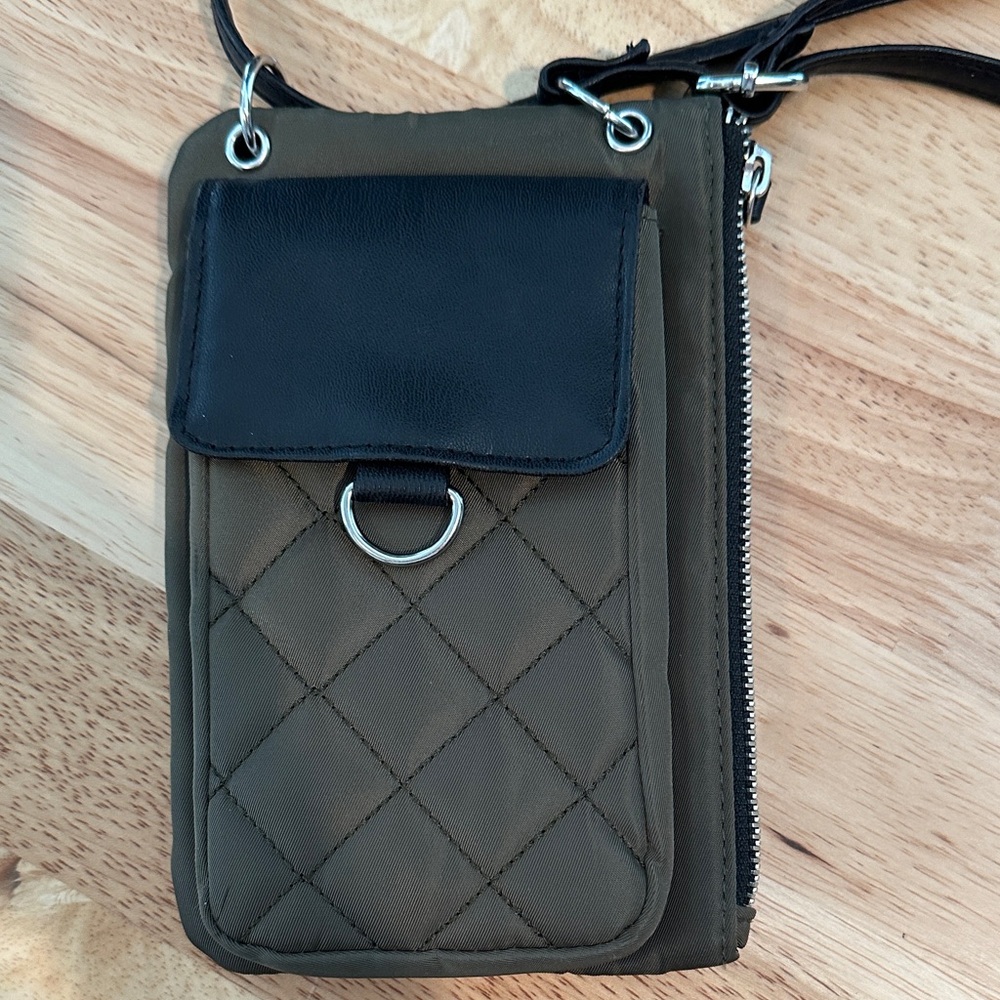 Stylish Black and Olive Green Quilted Cellphone Purse